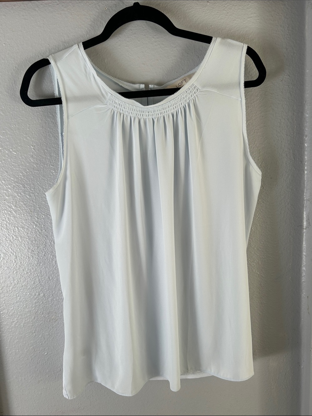 LOFT White Sleeveless Gathered Neck Tank Top